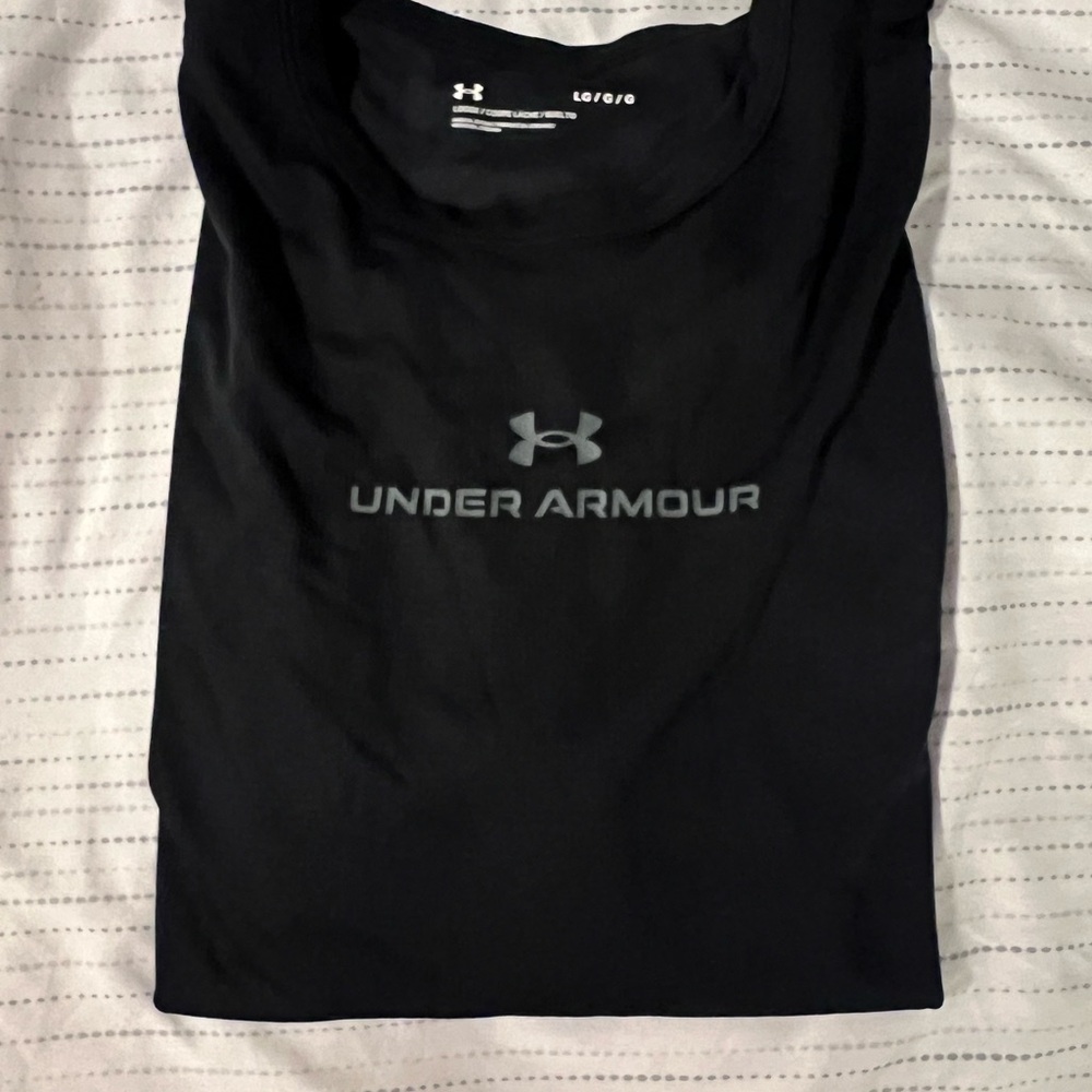 Dri Fit Under Armour Black Tee with Gray Logo